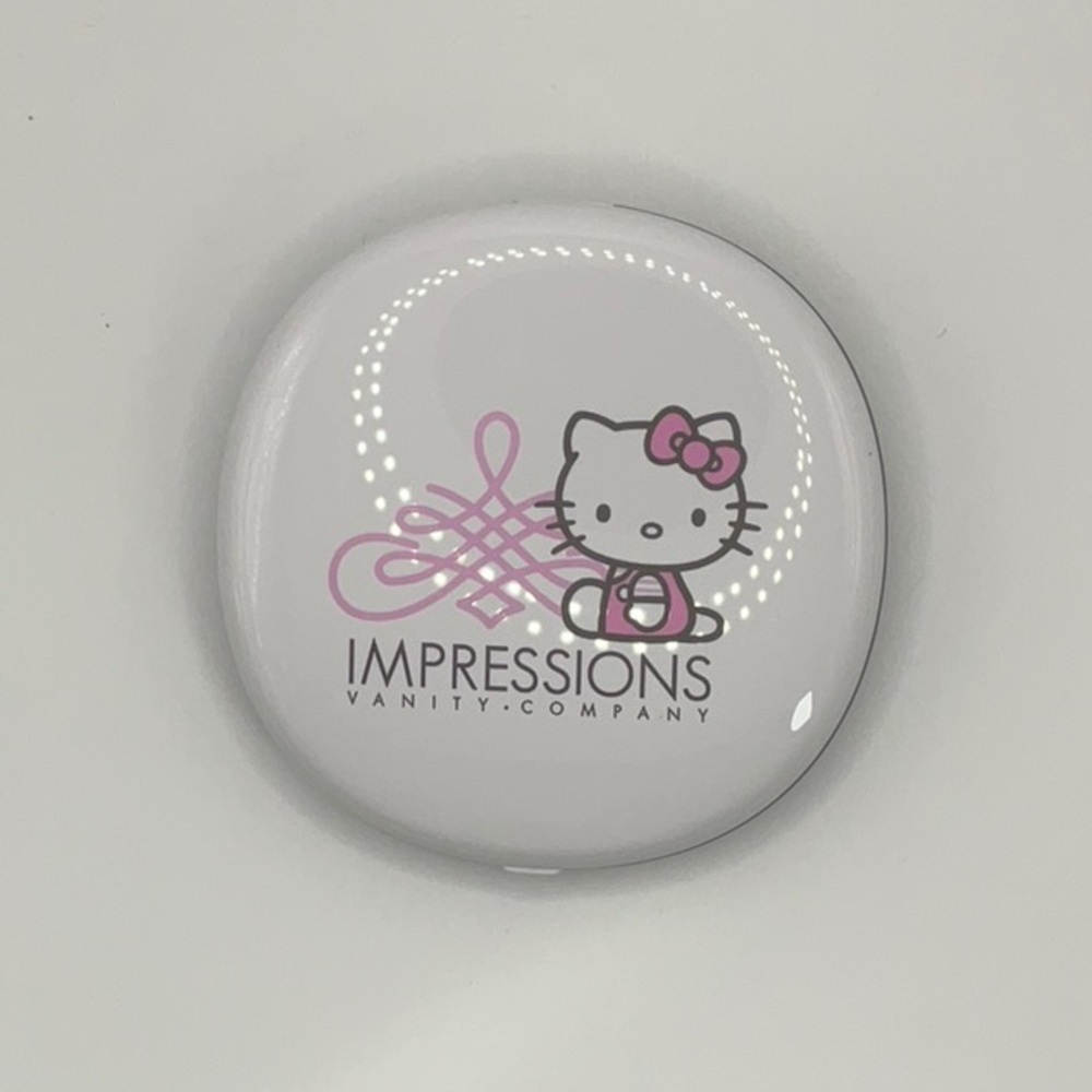 Hello Kitty LED Compact Mirror - Picture 2 of 2